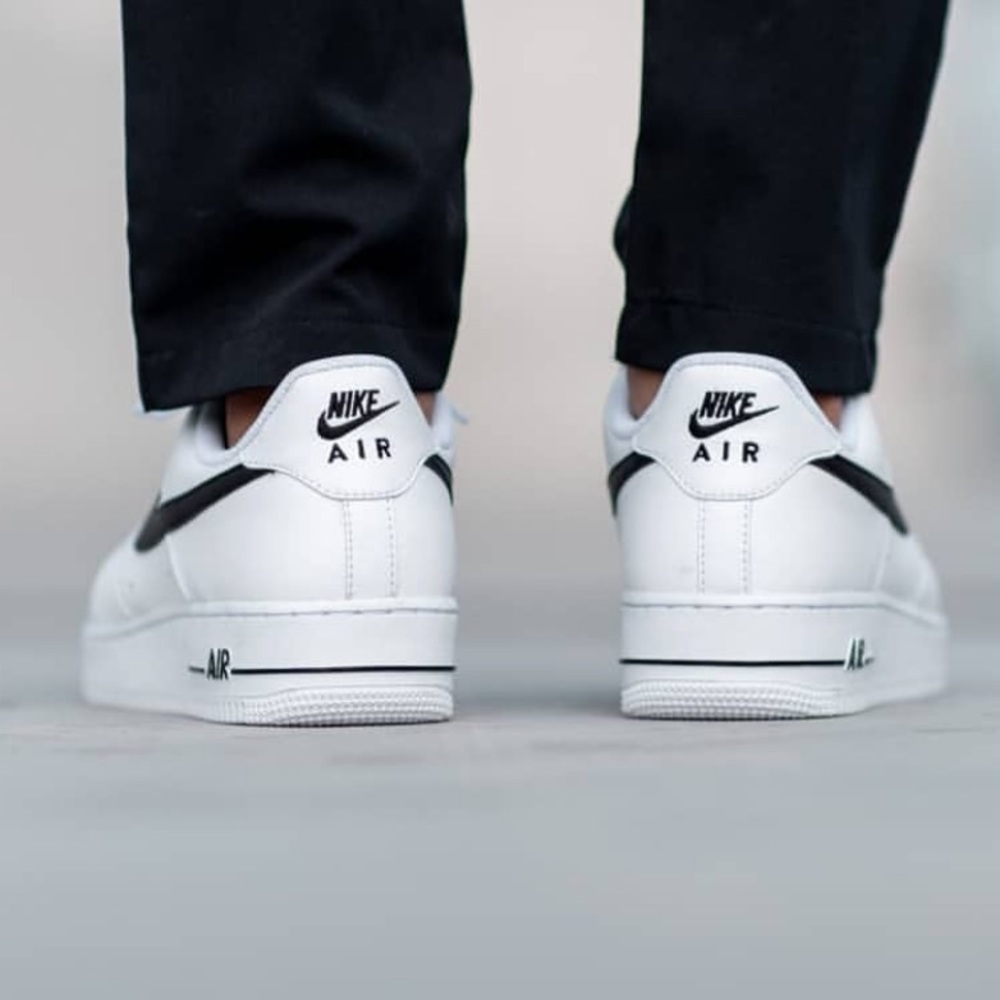 πΈ NIKE AIR FORCE 1 Sneakers Shoes AF1 White Black - Picture 2 of 12